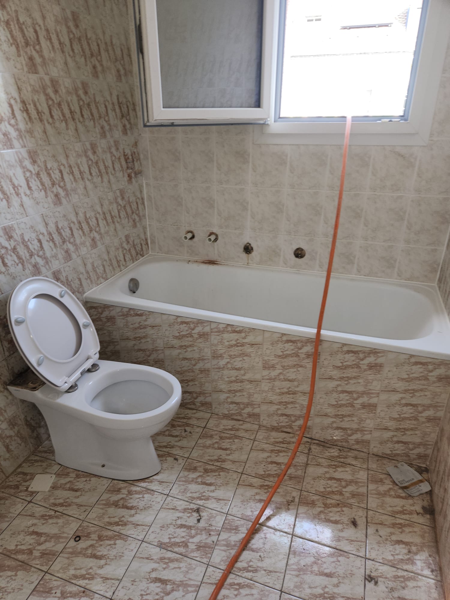 Salle de bains avant transformation